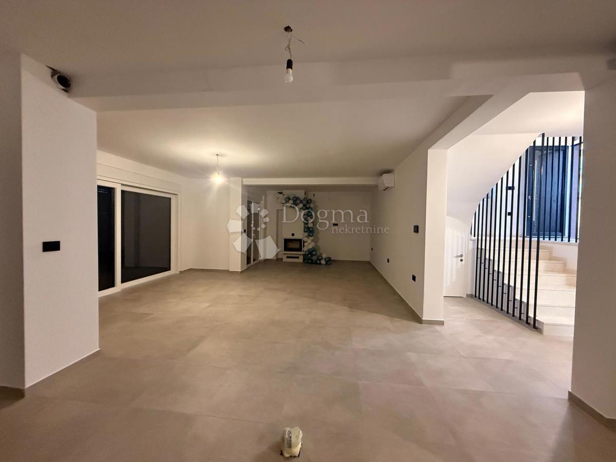 Casa Novalja, 238,96m2