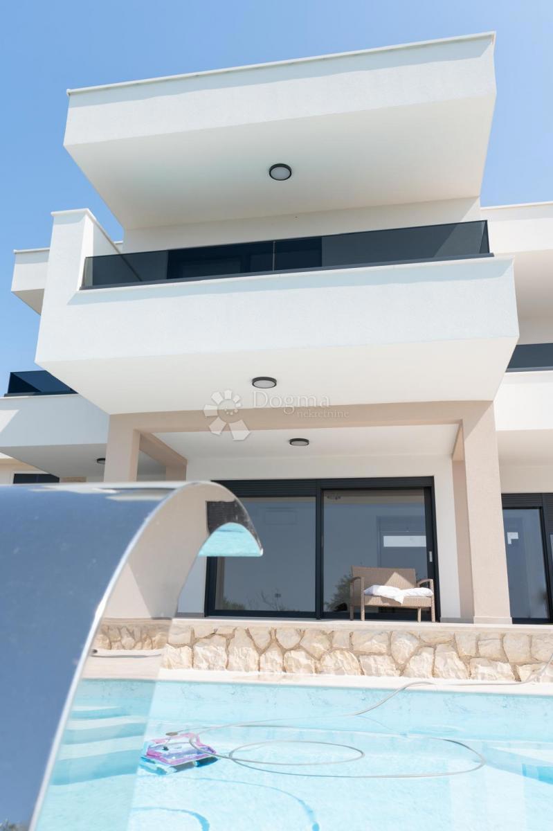 Casa Novalja, 238,96m2