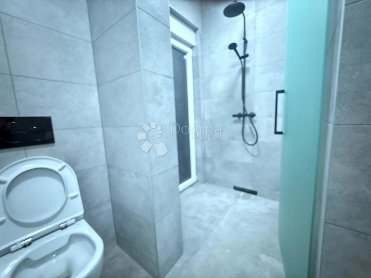 Casa Novalja, 238,96m2