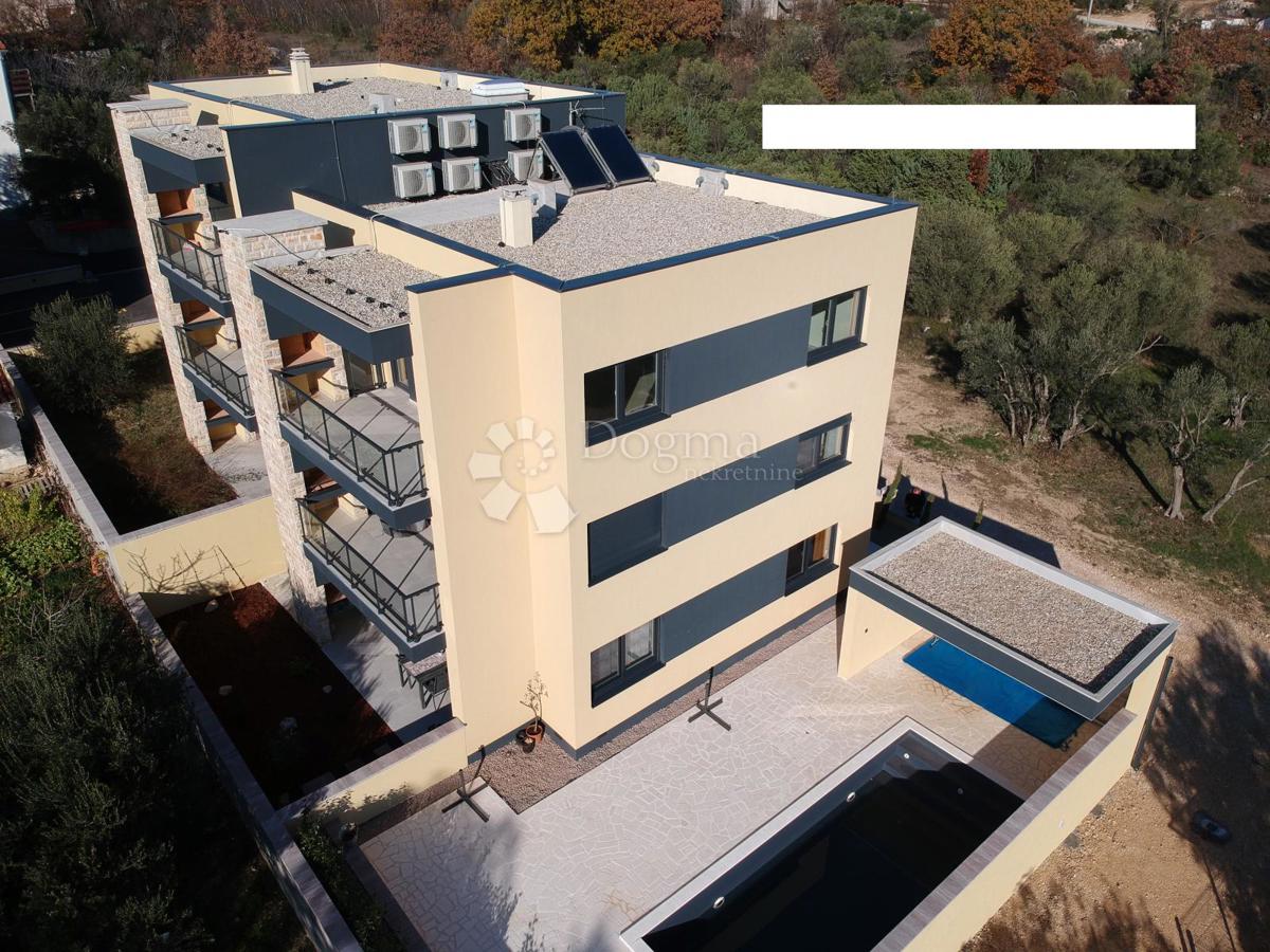 Allogio Maslenica, Jasenice, 72m2