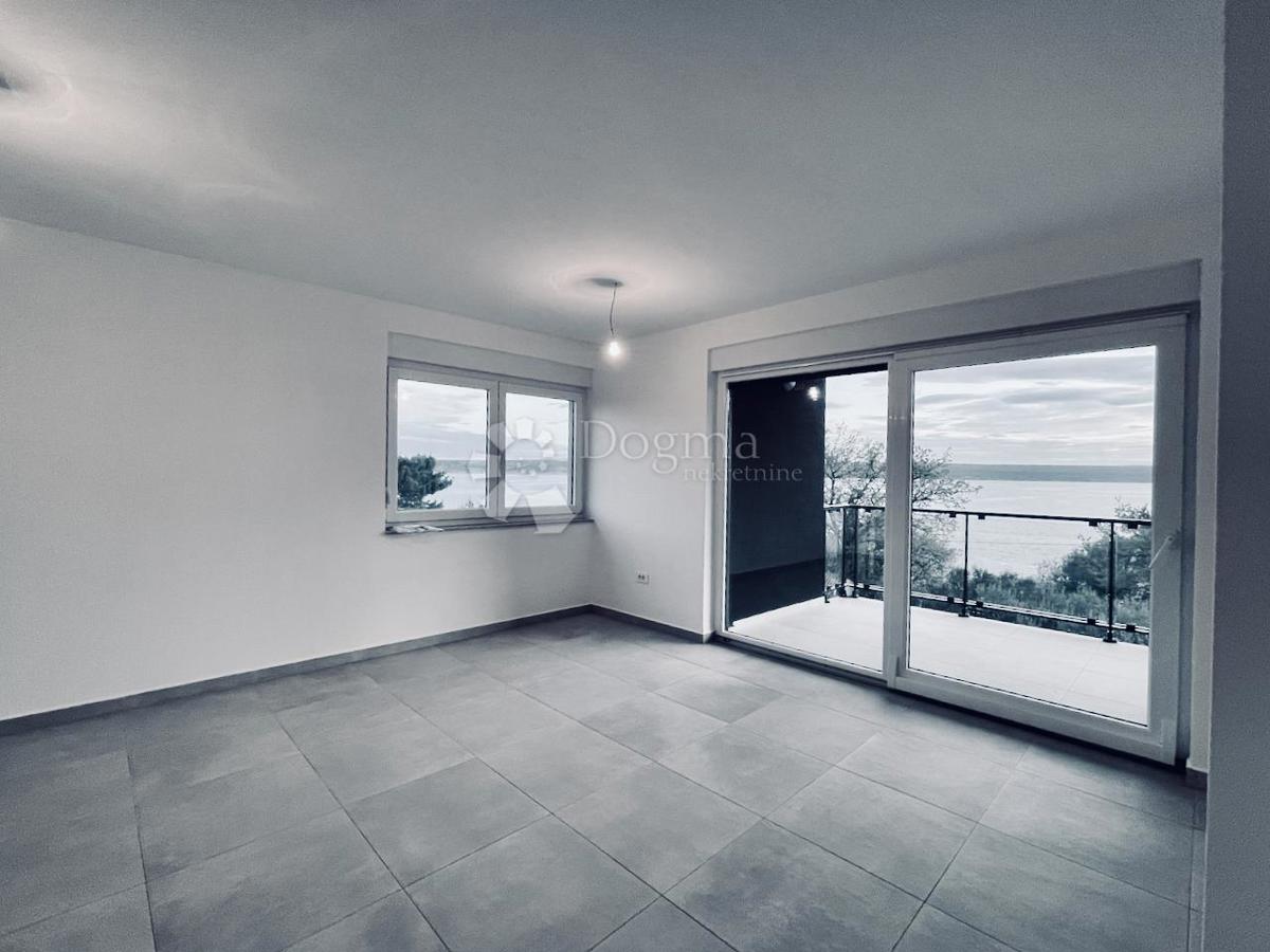 Allogio Maslenica, Jasenice, 72m2