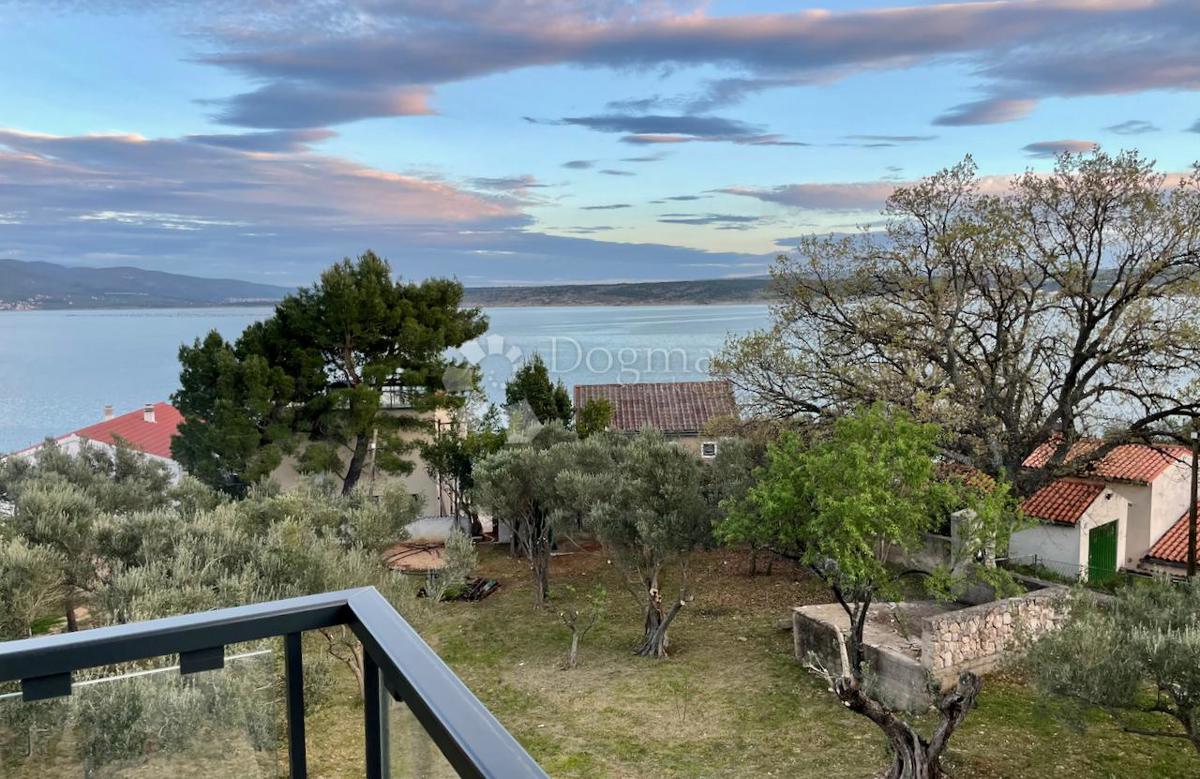 Allogio Maslenica, Jasenice, 72m2