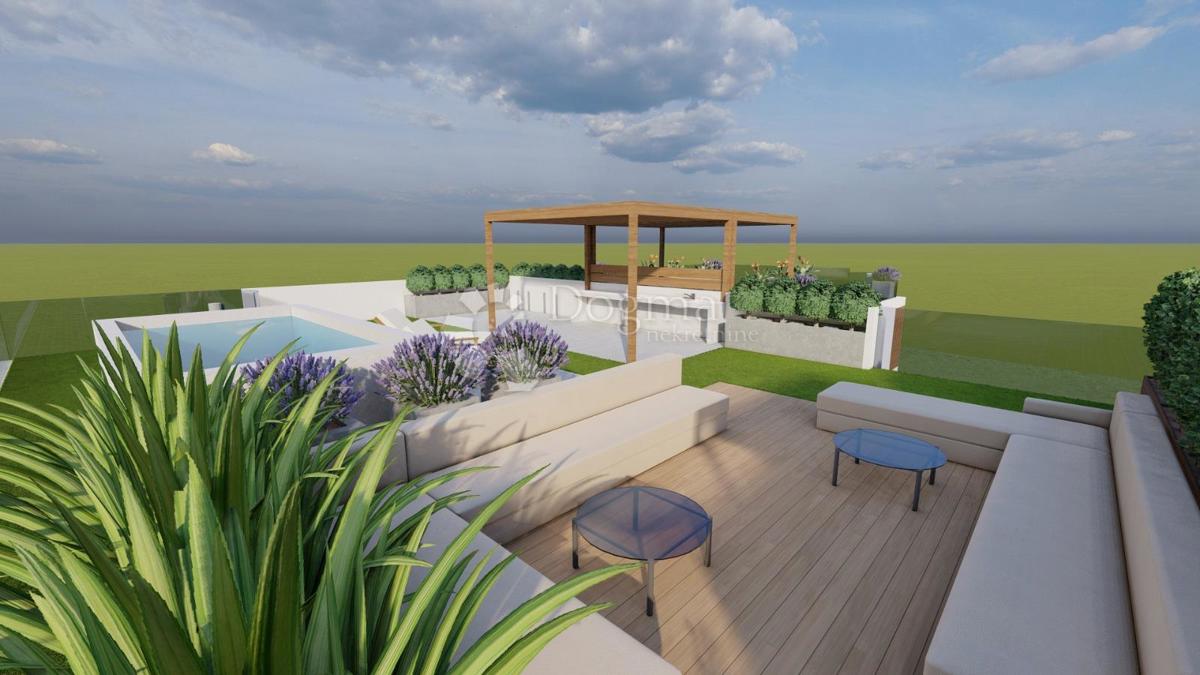 PENTHOUSE AL 2° PIANO – AMPIO TERRAZZO, TERRAZZA SUL TETTO CON PISCINA, 2 POSTI AUTO, 50 M DAL MARE – VODICE