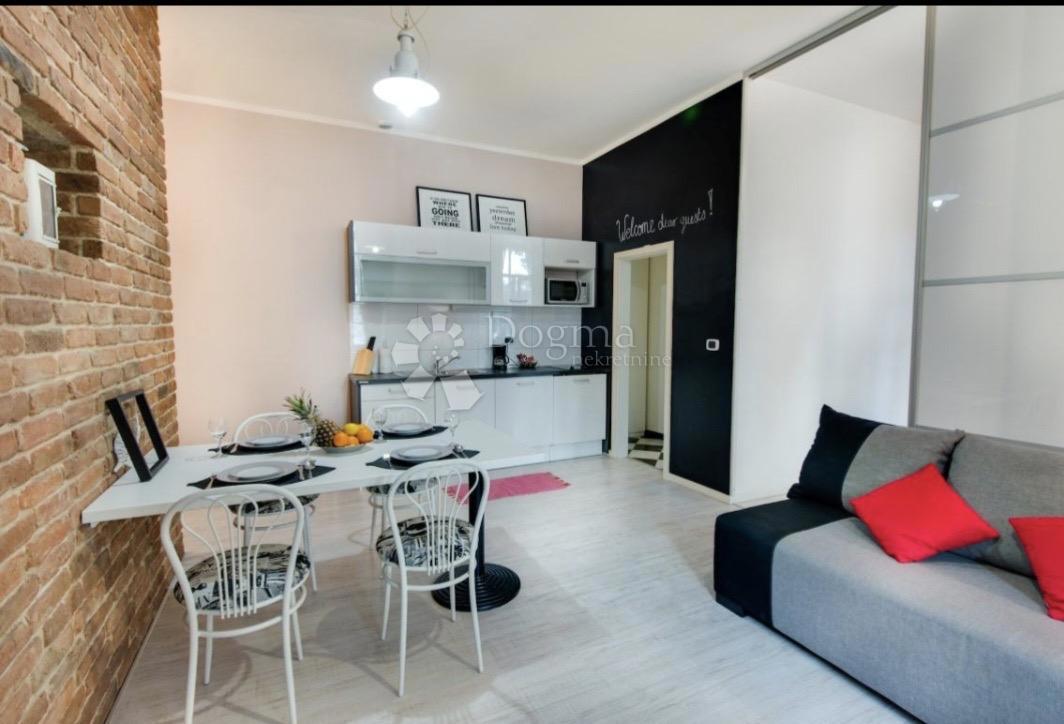 Allogio Centar, Rijeka, 99,60m2