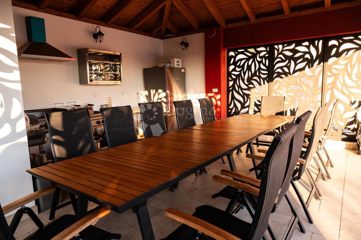 Casa Visočane, Poličnik, 263m2