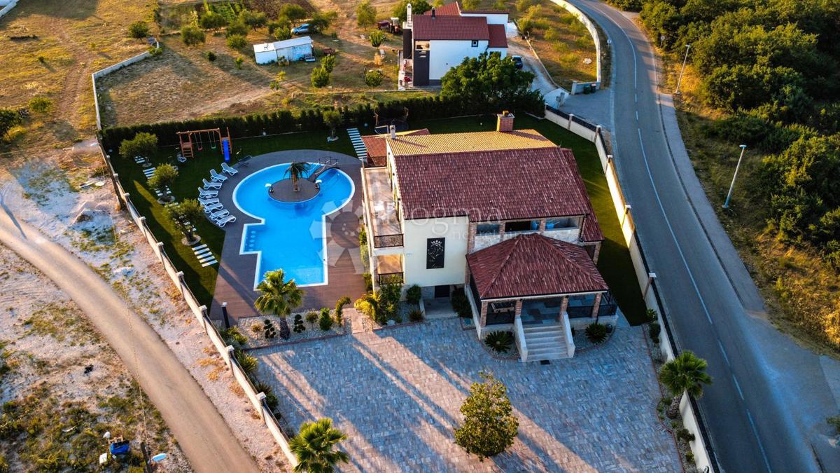 Casa Visočane, Poličnik, 263m2