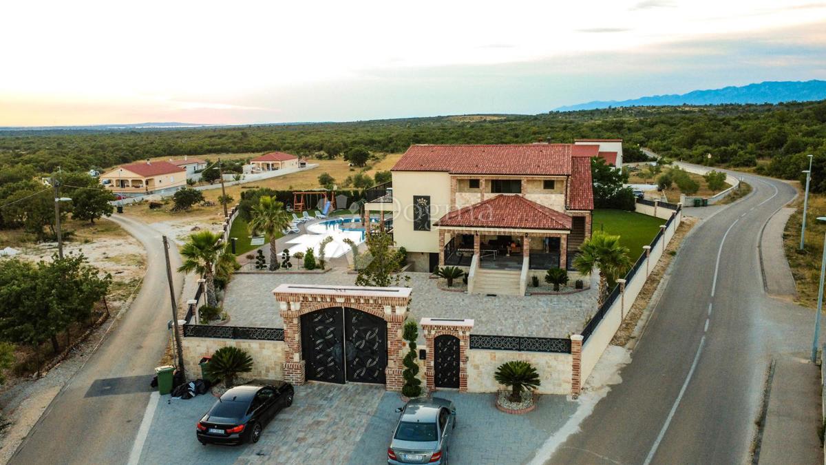 Casa Visočane, Poličnik, 263m2