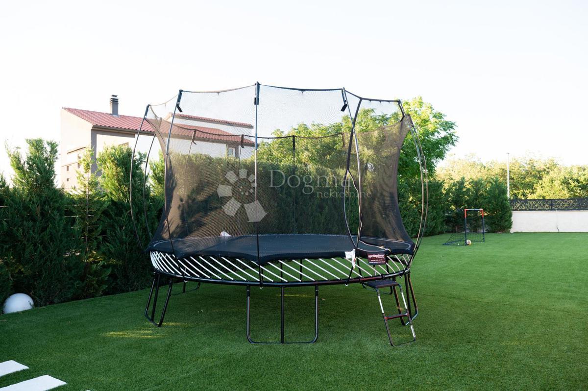 Casa Visočane, Poličnik, 263m2