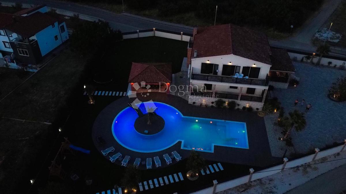 Casa Visočane, Poličnik, 263m2