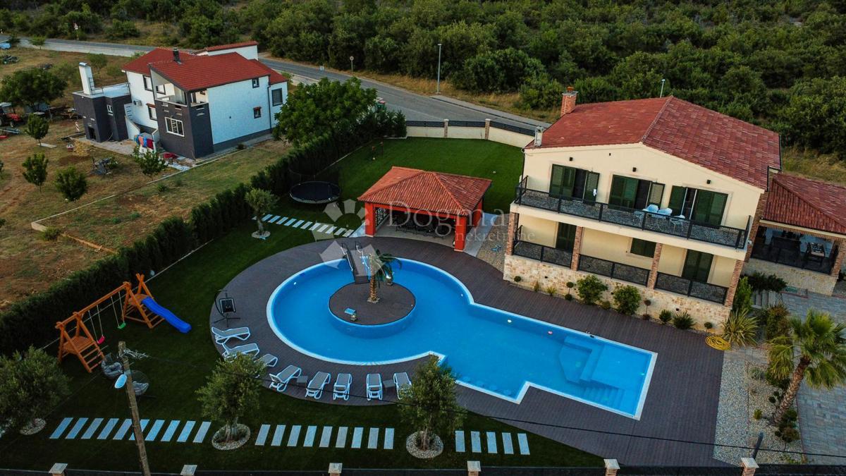 Casa Visočane, Poličnik, 263m2