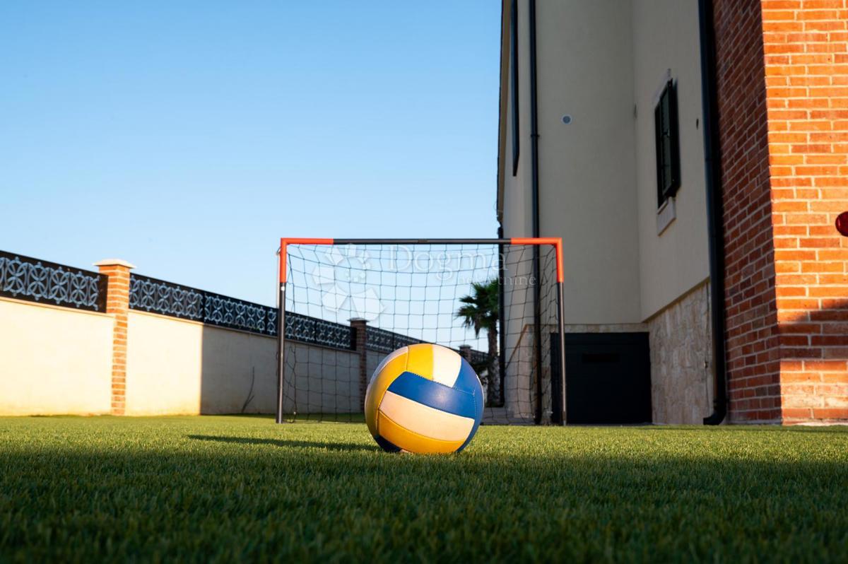 Casa Visočane, Poličnik, 263m2