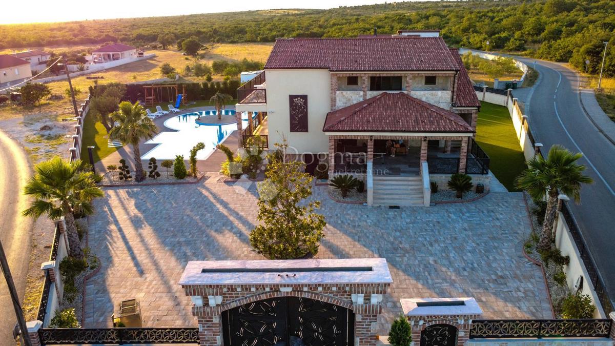 Casa Visočane, Poličnik, 263m2