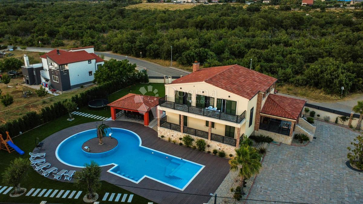 Casa Visočane, Poličnik, 263m2