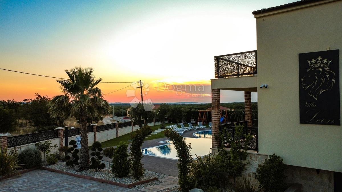 Casa Visočane, Poličnik, 263m2