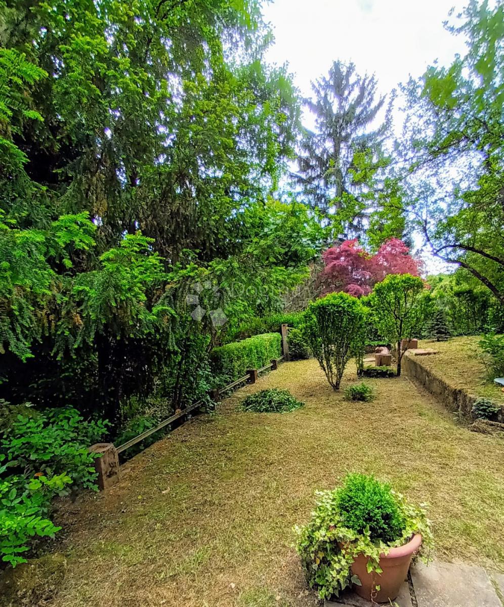 Casa Britanac, Gornji Grad - Medveščak, 350m2