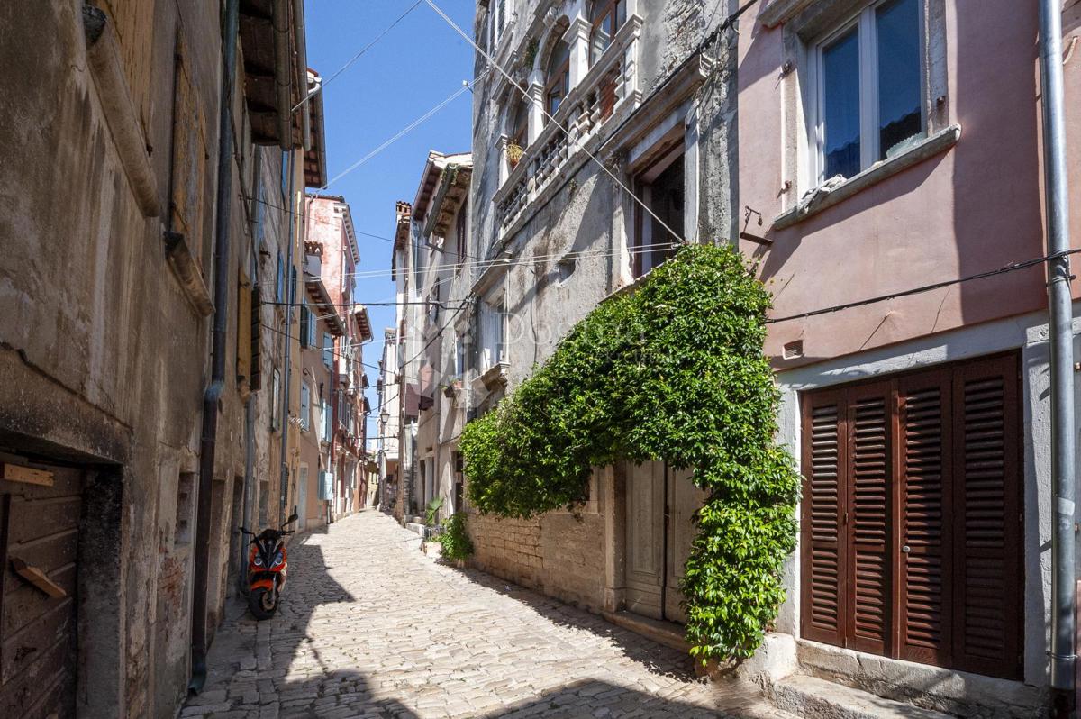 BELLISSIMO APPARTAMENTO NEL CENTRO DI ROVIGNO