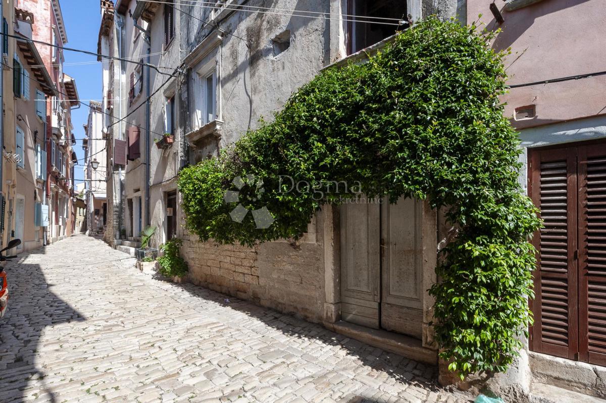 BELLISSIMO APPARTAMENTO NEL CENTRO DI ROVIGNO