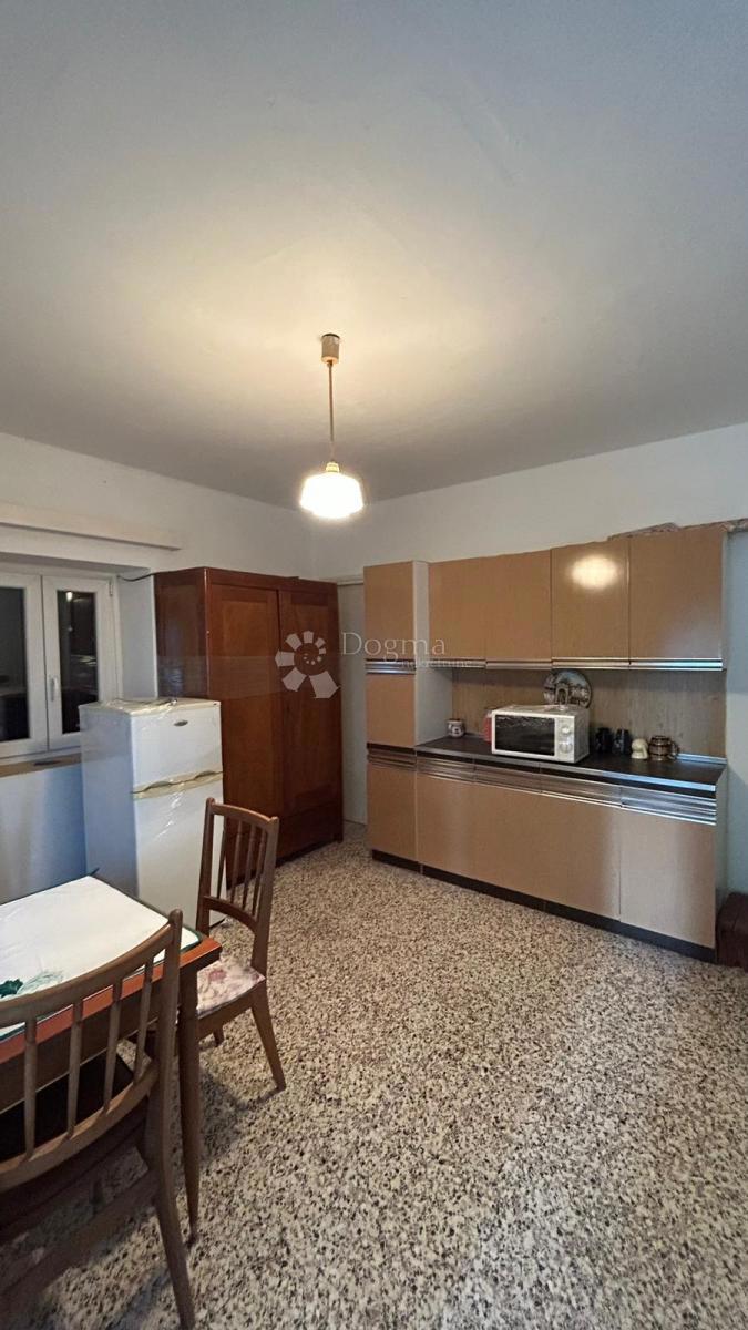 CASA SEMINDIPENDENTE CON GIARDINO - Šišan