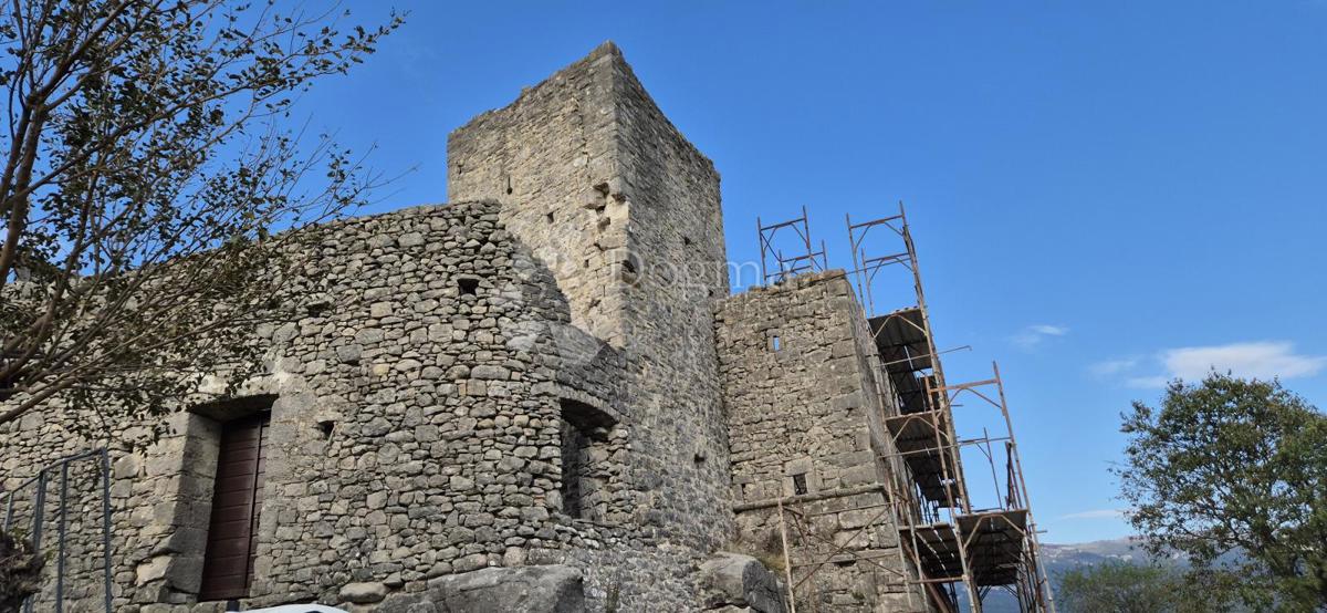 Casa Boljun, Lupoglav, 85m2