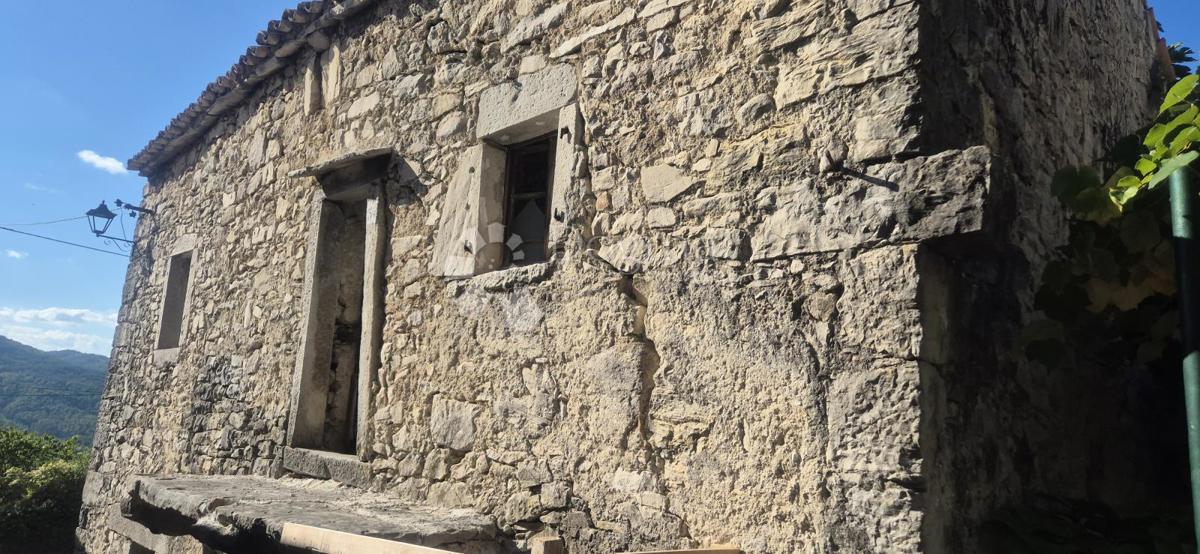 Casa Boljun, Lupoglav, 85m2