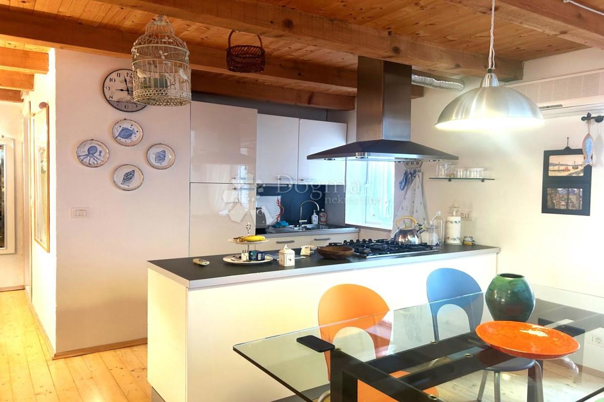 ROVIGNO – fantastico appartamento duplex con vista