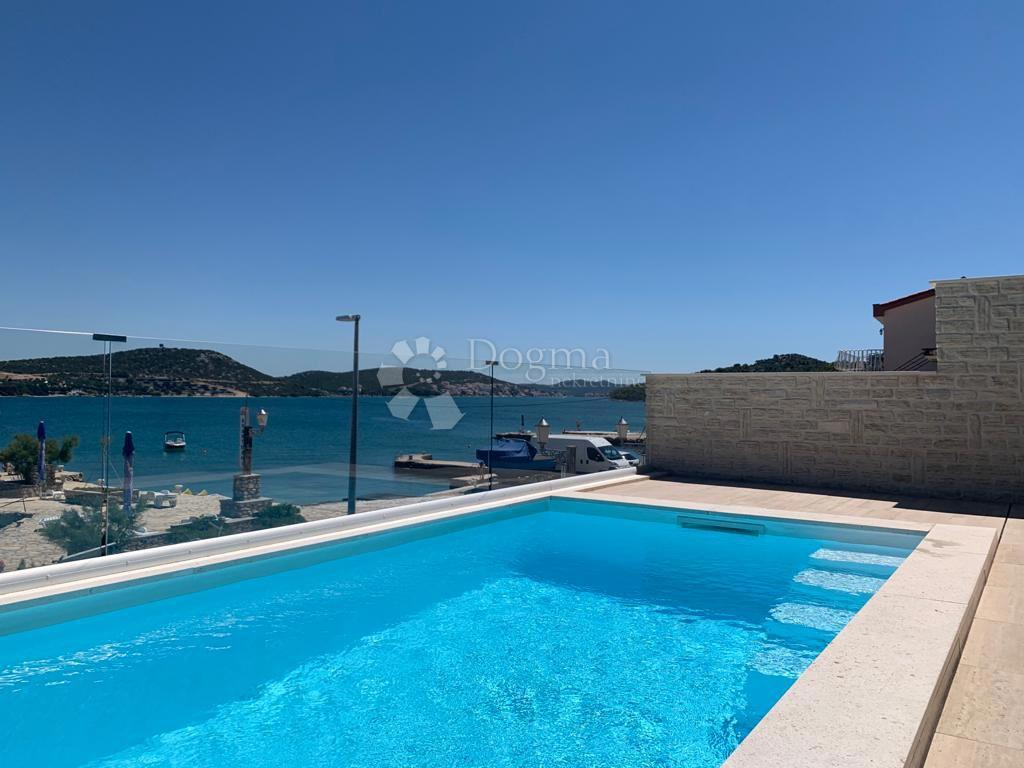 Allogio Betina, Tisno, 90,95m2