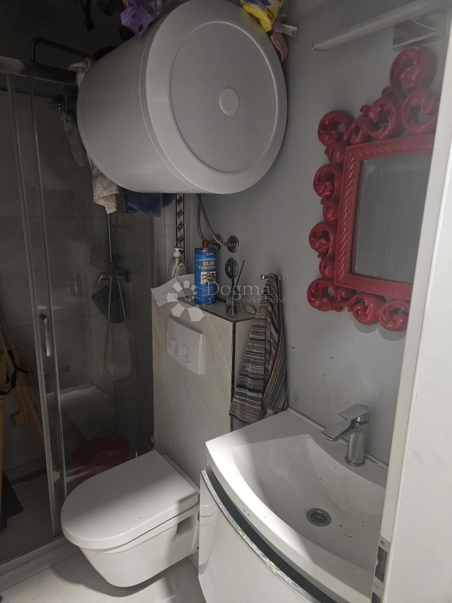 Locale commerciale Dobri, Split, 35m2