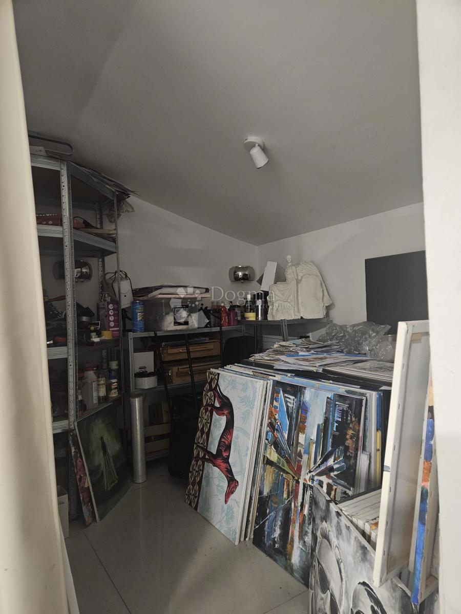 Locale commerciale Dobri, Split, 35m2