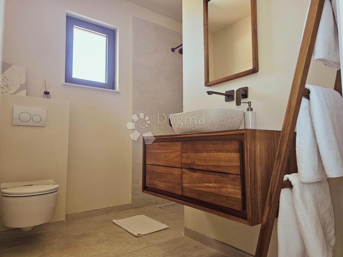 Casa Žman, Sali, 172m2