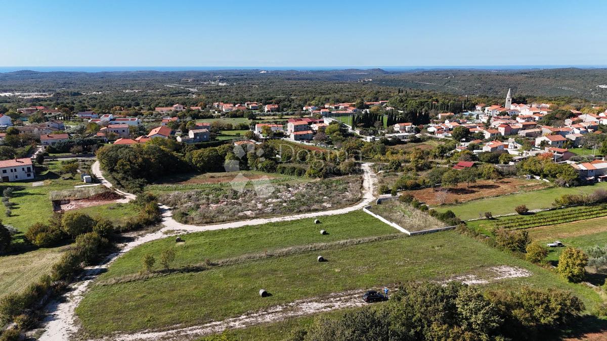 Terreno edificabile Kanfanar, 646m2