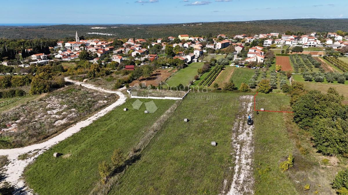 Terreno edificabile Kanfanar, 646m2