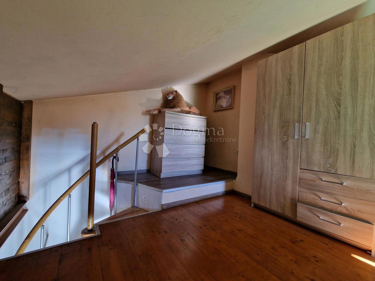 Esclusivo! Grazioso appartamento con galleria a 5 km dal mare