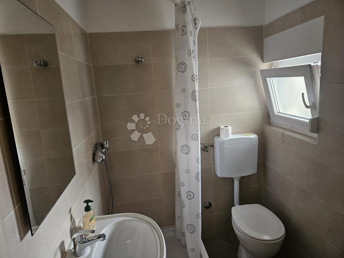 ROGOZNICA - COTTAGE 2ª FILA DAL MARE