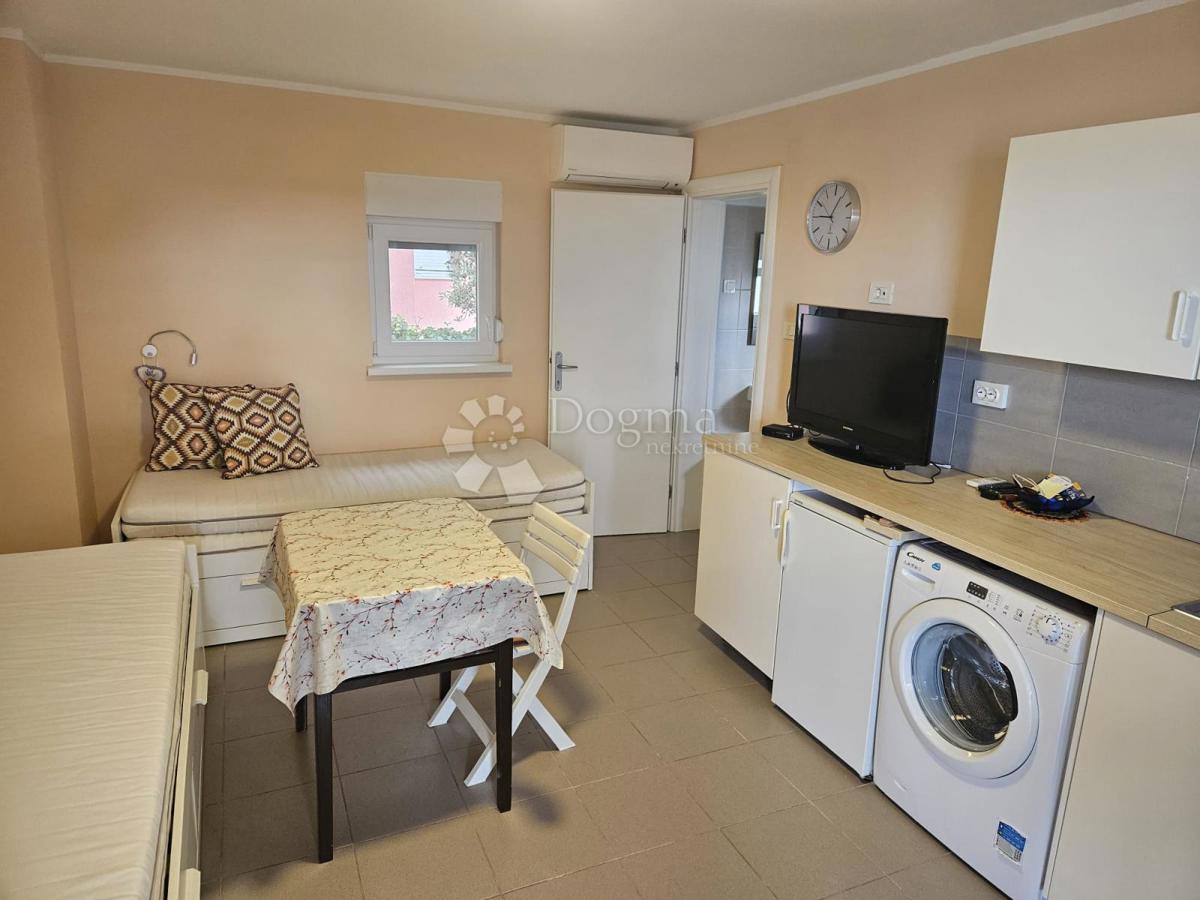 ROGOZNICA - COTTAGE 2ª FILA DAL MARE