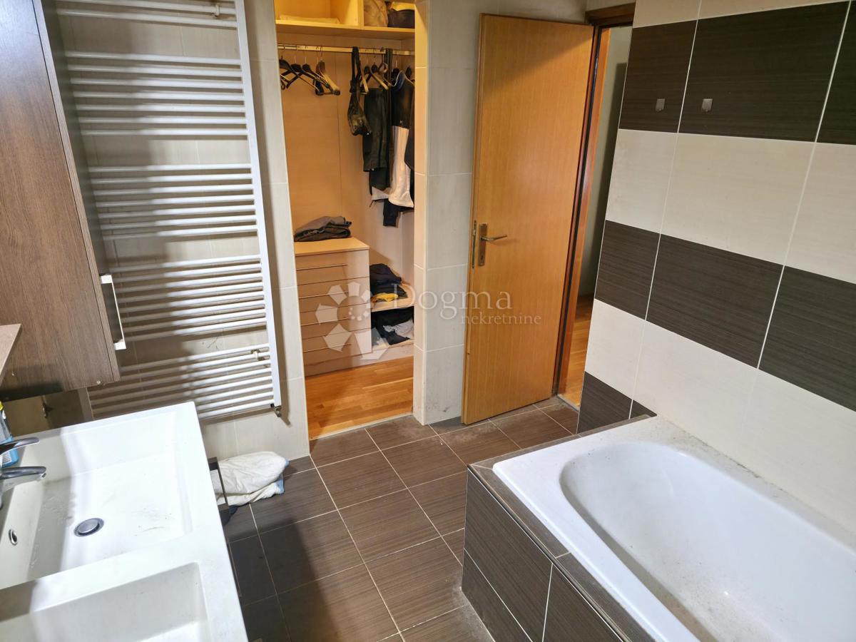 Casa Hrašće Turopoljsko, Novi Zagreb - Zapad, 329m2