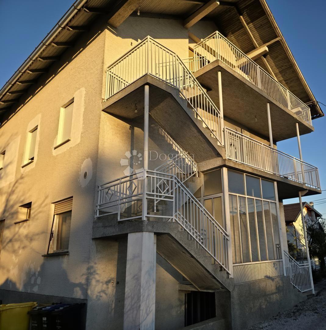 Casa Hrašće Turopoljsko, Novi Zagreb - Zapad, 329m2