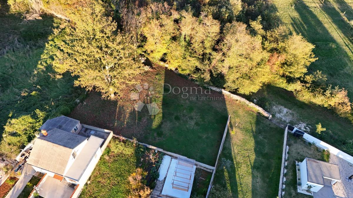 Terreno edificabile Rakalj, Marčana, 720,86m2