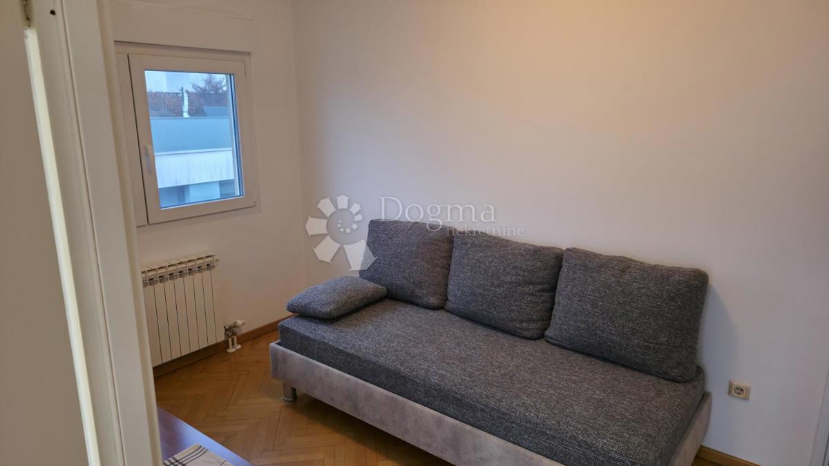 Allogio Cvjetno naselje, Trnje, 72,30m2