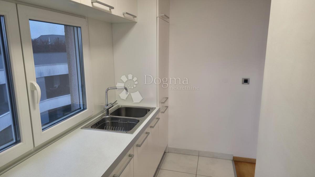 Allogio Cvjetno naselje, Trnje, 72,30m2