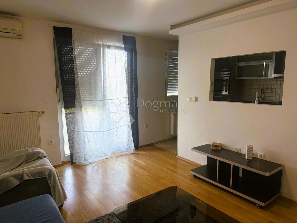 Allogio Centar, Varaždin, 77m2