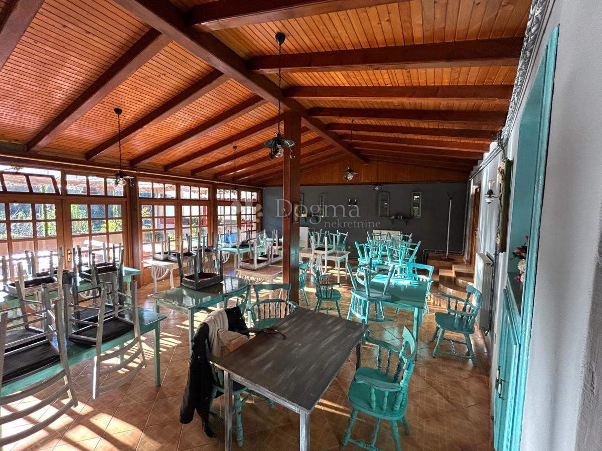 Locale commerciale Mlaka, Rijeka, 220m2