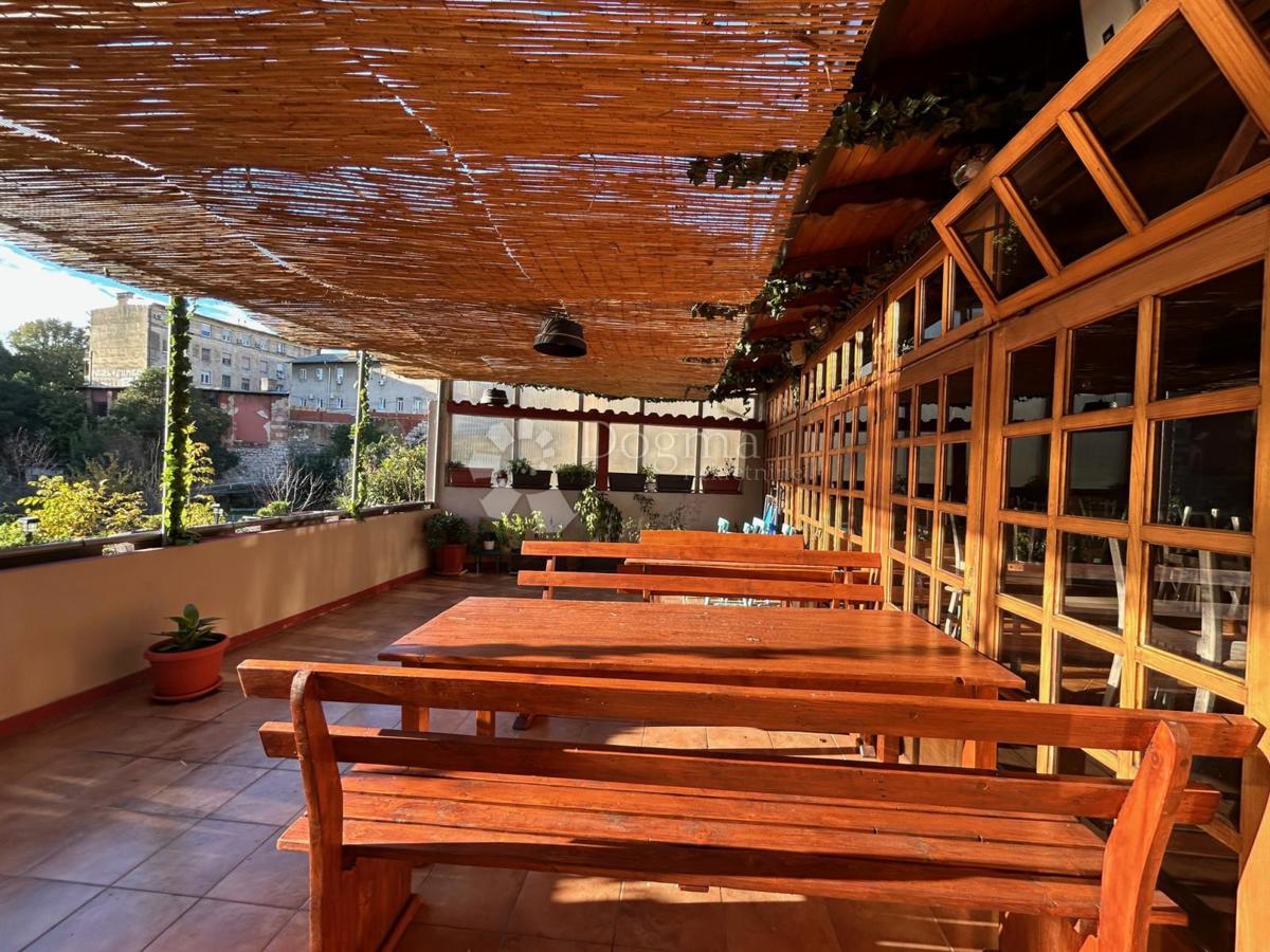 Locale commerciale Mlaka, Rijeka, 220m2