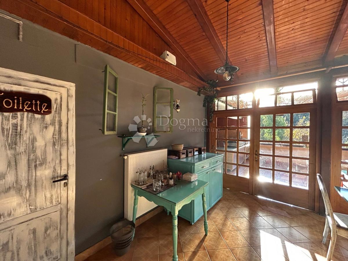 Locale commerciale Mlaka, Rijeka, 220m2