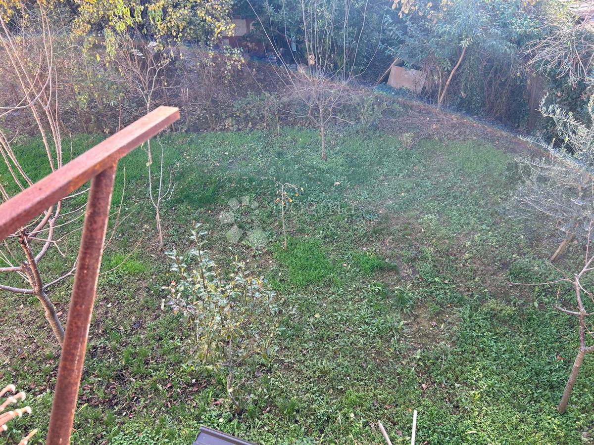 Locale commerciale Mlaka, Rijeka, 220m2