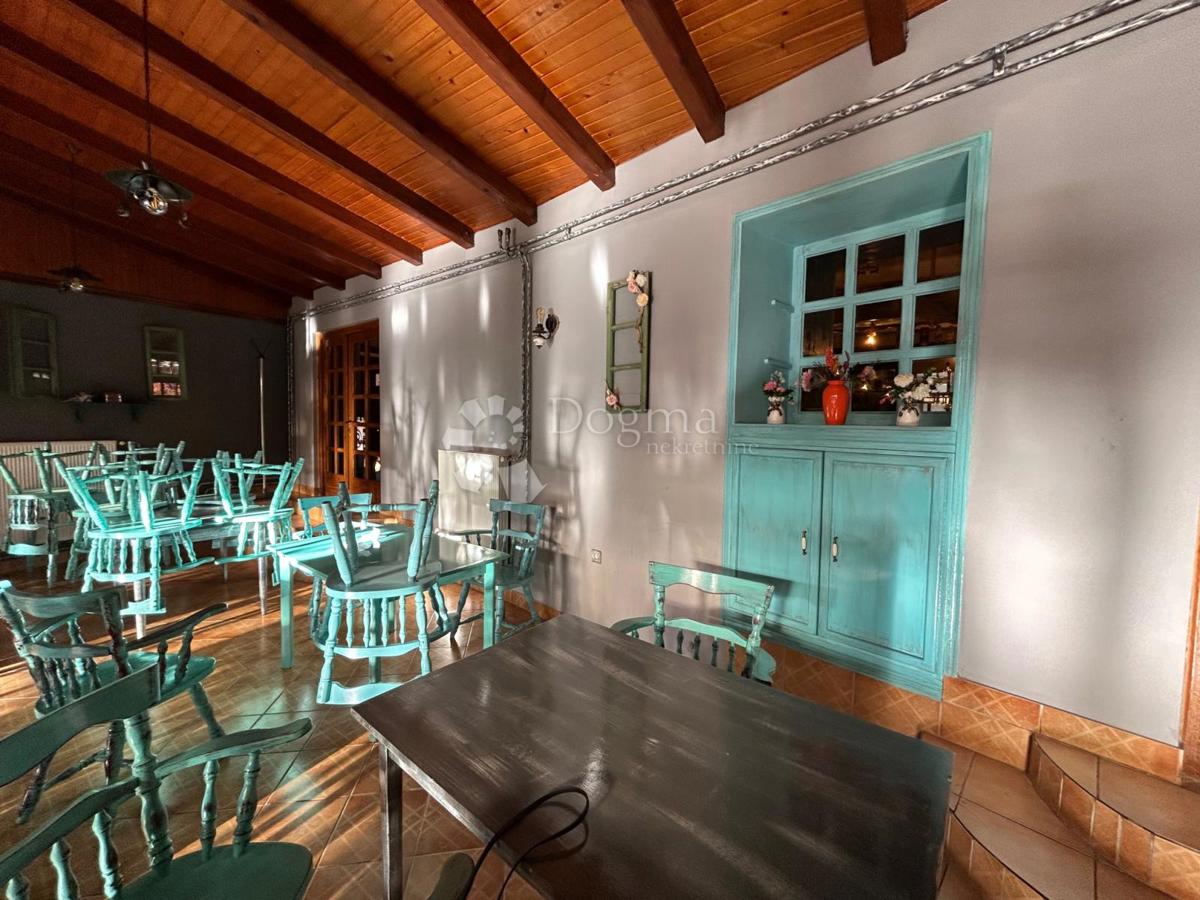 Locale commerciale Mlaka, Rijeka, 220m2