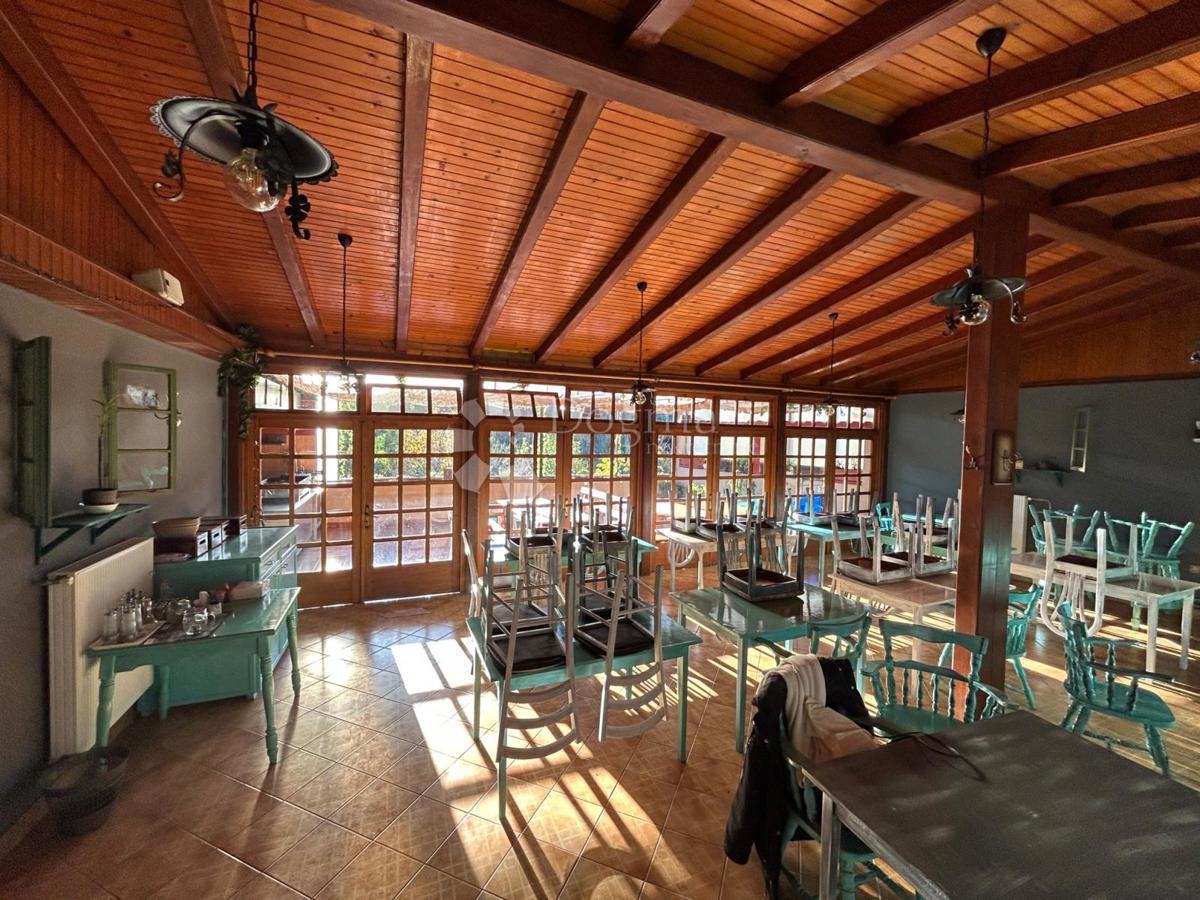 Locale commerciale Mlaka, Rijeka, 220m2