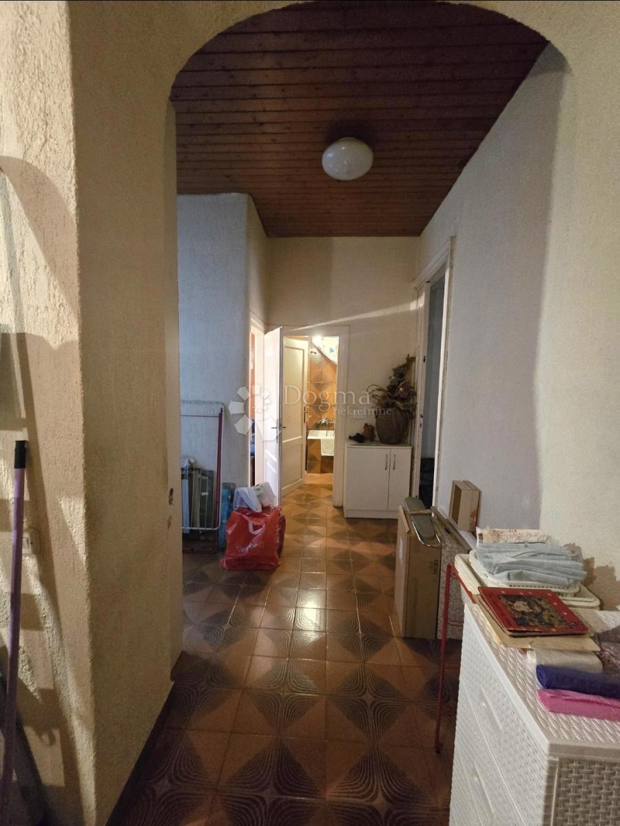 Allogio Centar, Rijeka, 81,20m2