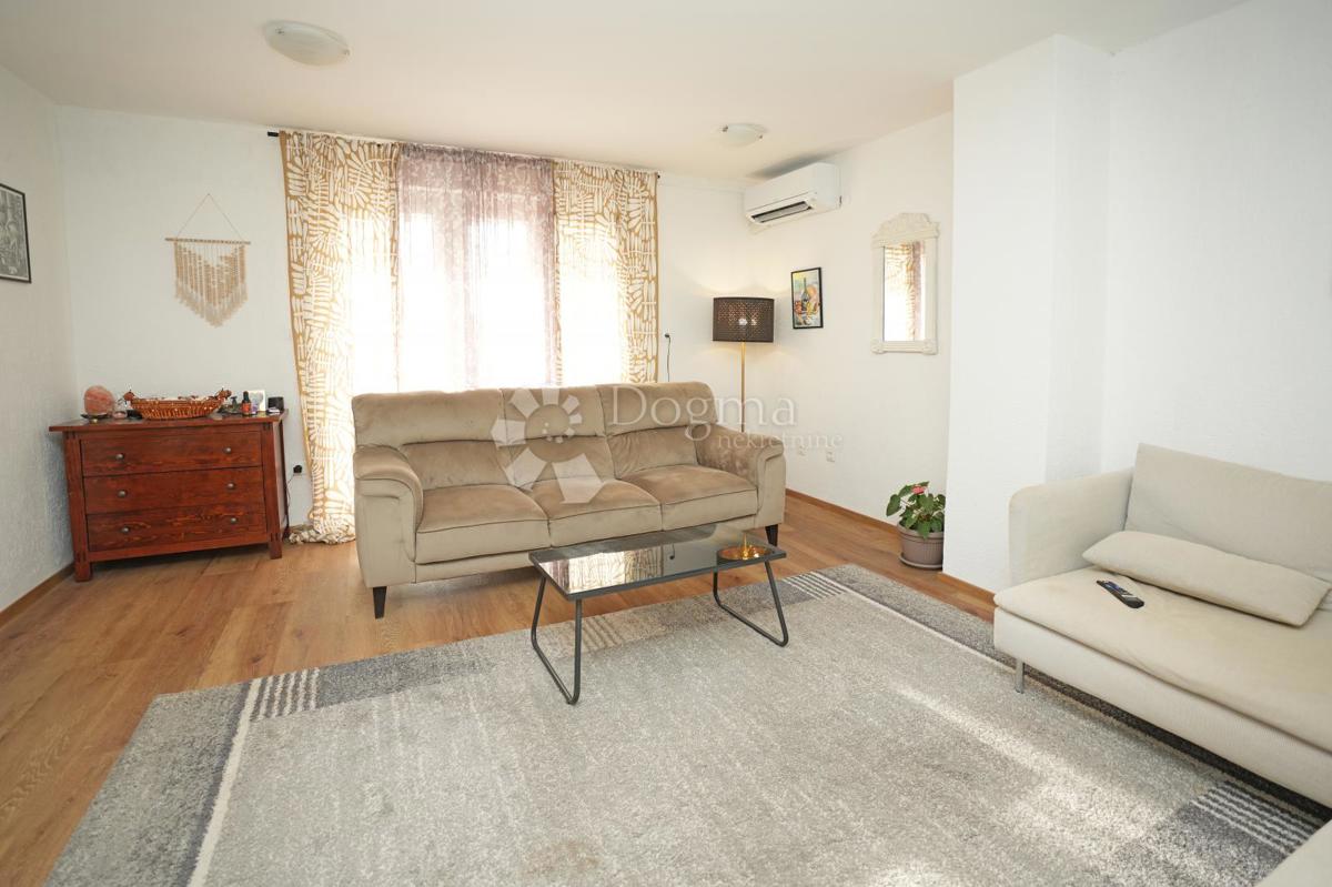 Casa Režanci, Svetvinčenat, 230m2