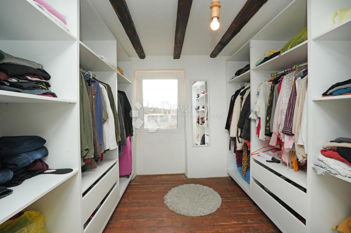 Casa Režanci, Svetvinčenat, 230m2