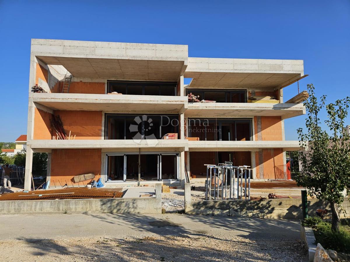 Appartamento Ljubač, Ražanac, 102,17m2